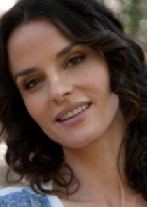 Ana Alexander
as Officer Elizabeth 