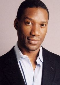 Arnold Pinnock
as Commander Will Royal