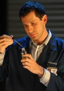 Jon Wellner
as Henry Andrews