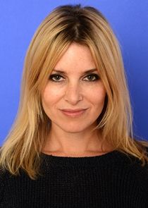 Rosie Fellner
as Sylvie Chambers