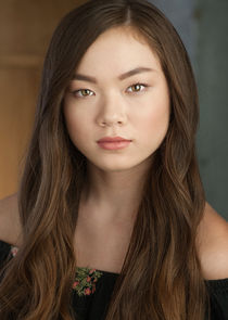 Alexa Loo
as Denise