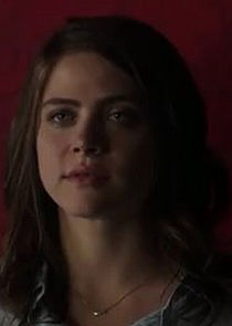 Olivia Luccardi
as Alice Woods