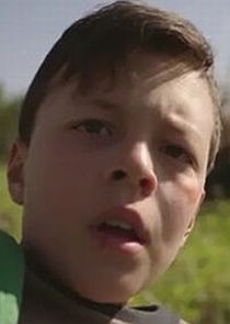 Luca Villacis
as Mike Painter (child)