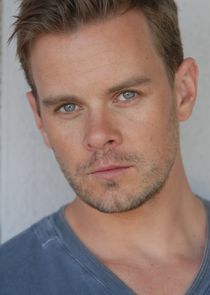 Morgan Kelly
as Kyle Bedrosian