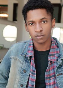 Allius Barnes
as Vince Fuller