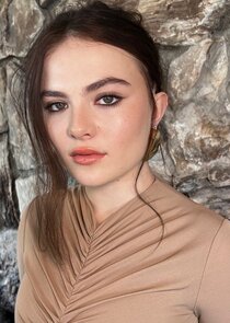 Chiara Aurelia
as Jeanette Turner