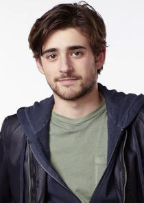 Charlie Rowe
as Liam Cole