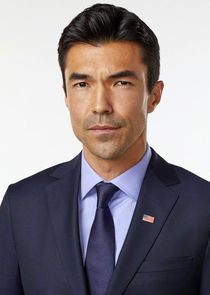 Ian Anthony Dale
as Harris Edwards