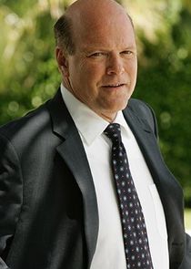 Rex Linn
as Detective Frank Tripp