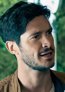 Éric Bruneau
as Liam Bouchard