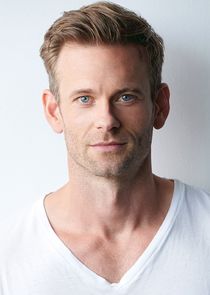 Eric Johnson
as Tracy Crane