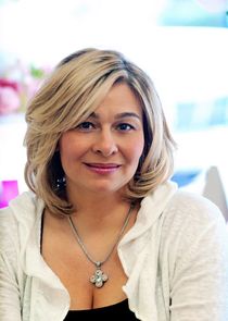 Lisa Valastro
as Lisa Valastro