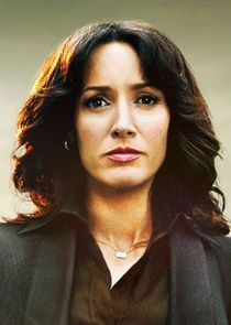 Jennifer Beals
as Teresa Colvin