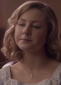 Cait Pool
as Peggy Sutter