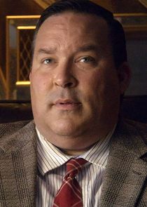 Dan Johnson
as Steve Sholes