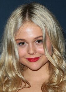 Emily Alyn Lind
as Ariel Braeden