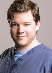 Harry Ford
as Angus Leighton