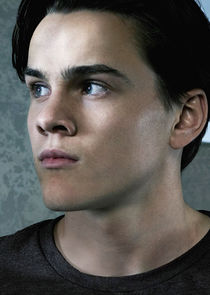 Alex Neustaedter
as Bram Bowman