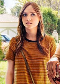 Tara Lynne Barr
as Laura Meyers