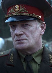 Mark Lewis Jones
as Colonel General Pikalov