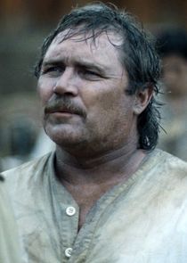 Alex Ferns
as Andrei Glukhov