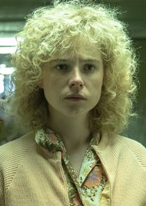 Jessie Buckley
as Lyudmilla Ignatenko