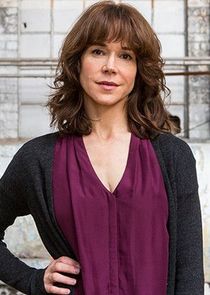 Frances O'Connor
as Charlotte Cleary