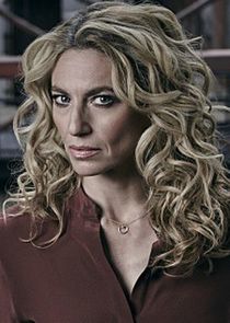 Claudia Black
as Dr. Sabine Lommers