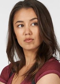 Luisa d'Oliveira
as Detective Poppy Wisnefski