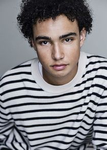 Archie Madekwe
as Luke