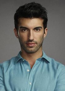 Justin Baldoni
as Rafael Solano