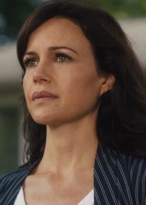 Carla Gugino
as Daisy 