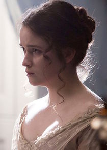 Alice Englert
as Lady Emma Pole