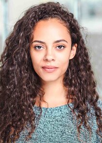 Saskia Ashdown
as DC Isla Stark