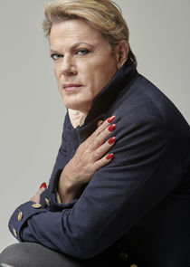 Suzy Eddie Izzard
as Lachy
