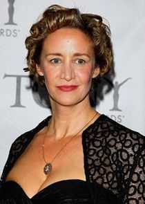 Janet McTeer
as Hera