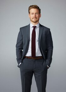 Gavin Stenhouse
as Evan Hartley