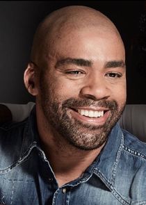 Shona Ferguson
as Simon 