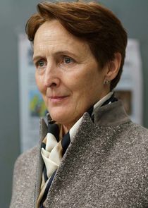 Fiona Shaw
as Carolyn Martens