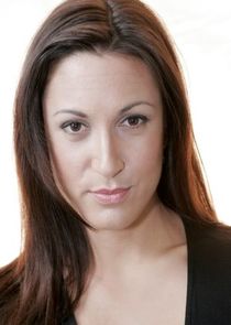 Sitara Hewitt
as Rayyan Hamoudi