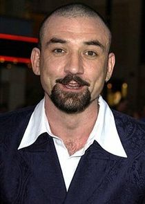 Ritchie Coster
as Renzo Calagari