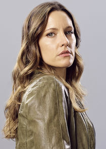 KaDee Strickland
as Linda Haverford