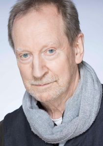 Bill Paterson
as Roy Lynch