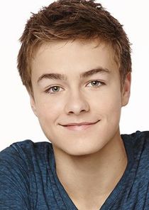 Peyton Meyer
as Lucas Friar