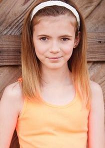 Emma Rose Maloney
as Kaylie