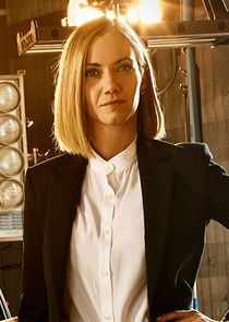 Megan Stevenson
as April Quinn