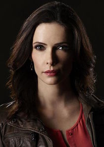 Elizabeth Tulloch
as Juliette Silverton / Eve