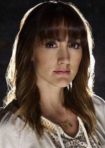 Bree Turner
as Rosalee Calvert