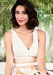 Necar Zadegan
as Delia Banai