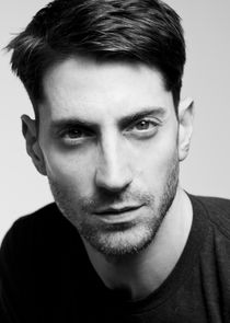 Iddo Goldberg
as Teddy